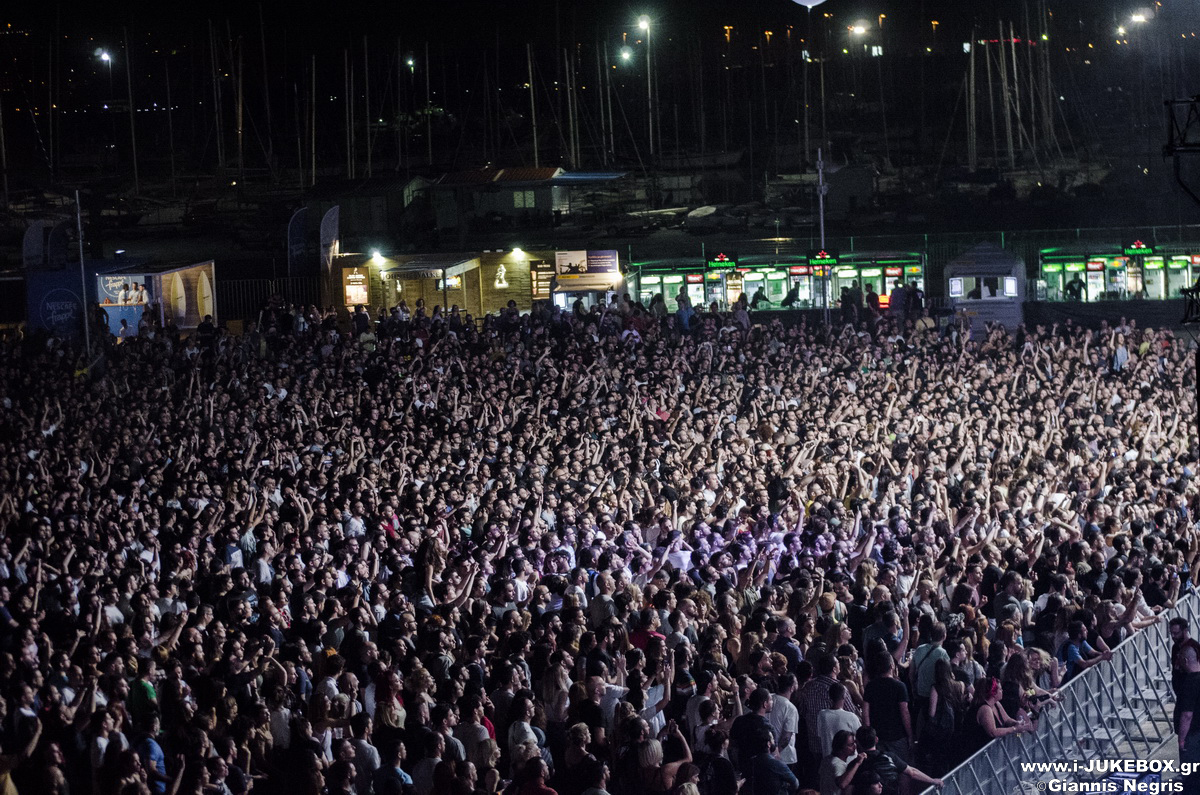 Το κοινό στο live των Röyksopp στο Release Athens Festival 2017