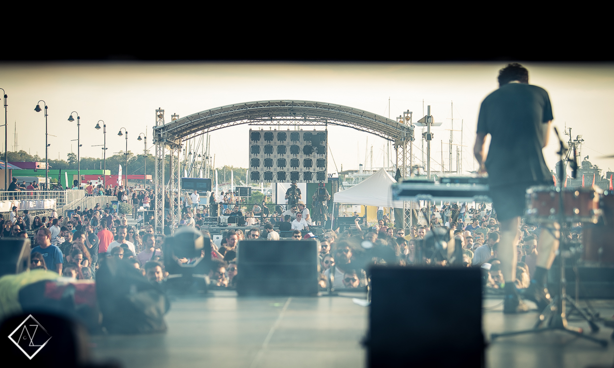 Ο Larry Gus στη σκηνή του Release Athens Festival 2017