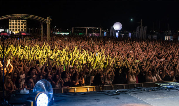 Φωτογραφία του κοινού από το Release Athens Festival για σχετική ανακοίνωση