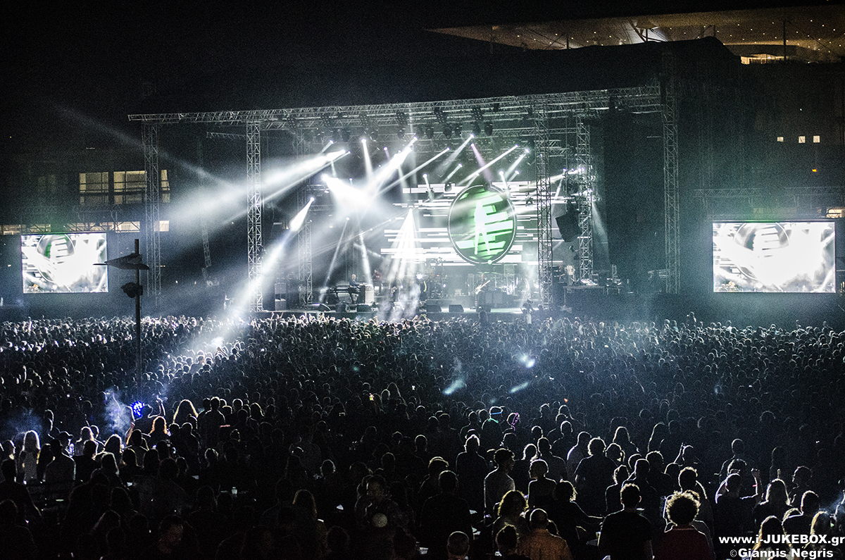 Η σκηνή και το κοινό στο live των Jamiroquai στο Release Athens Festival 2018