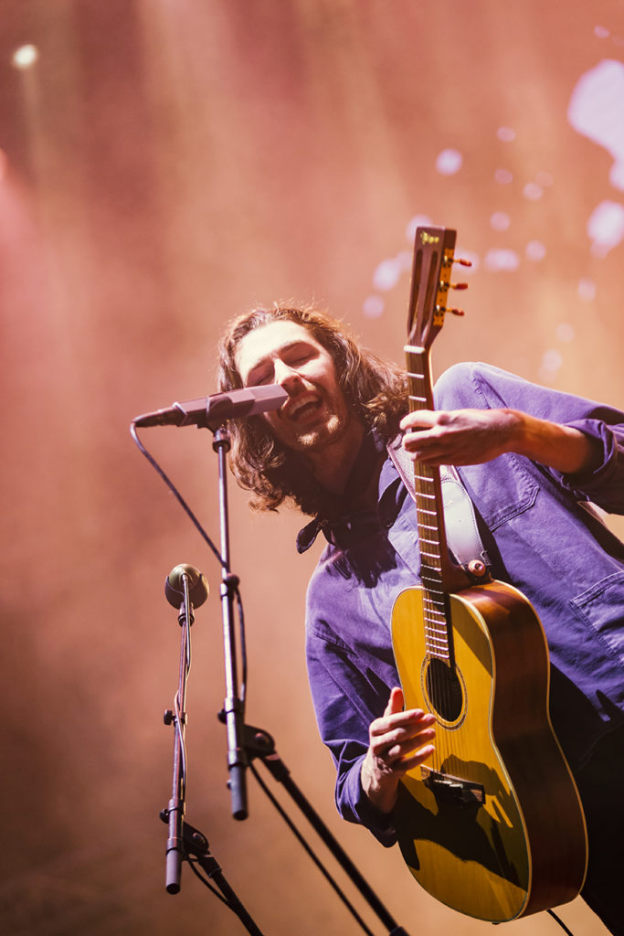 Ο Hozier στη σκηνή του Release Athens Festival 2019