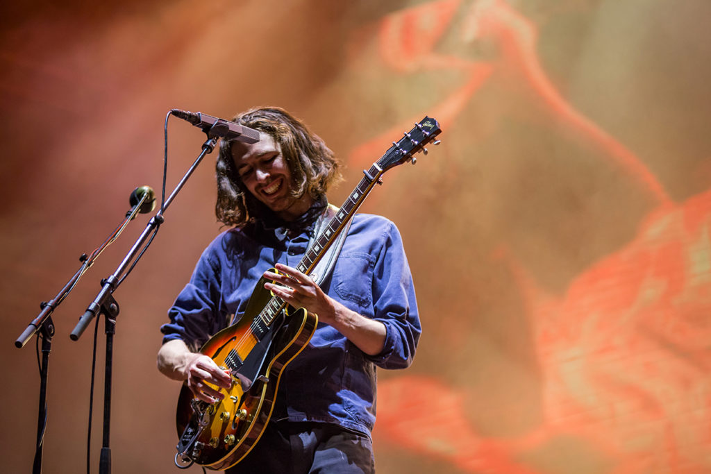 Ο Hozier στη σκηνή του Release Athens Festival 2019