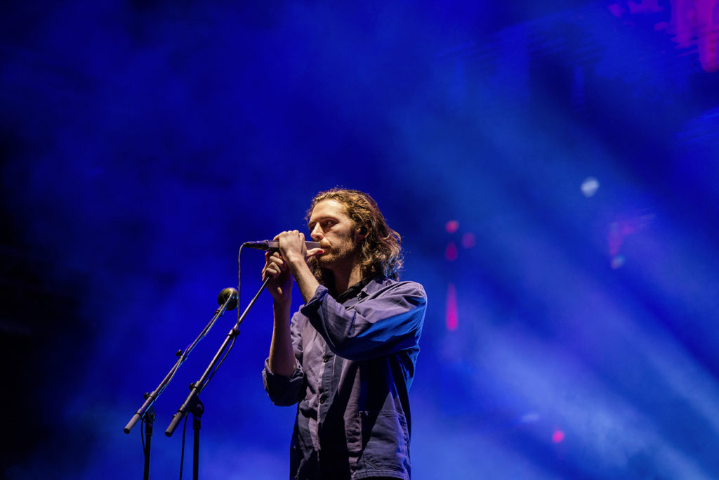 Ο Hozier στη σκηνή του Release Athens Festival 2019