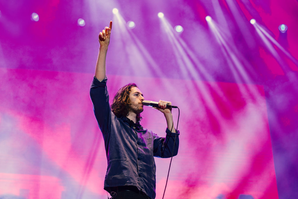 Ο Hozier στη σκηνή του Release Athens Festival 2019