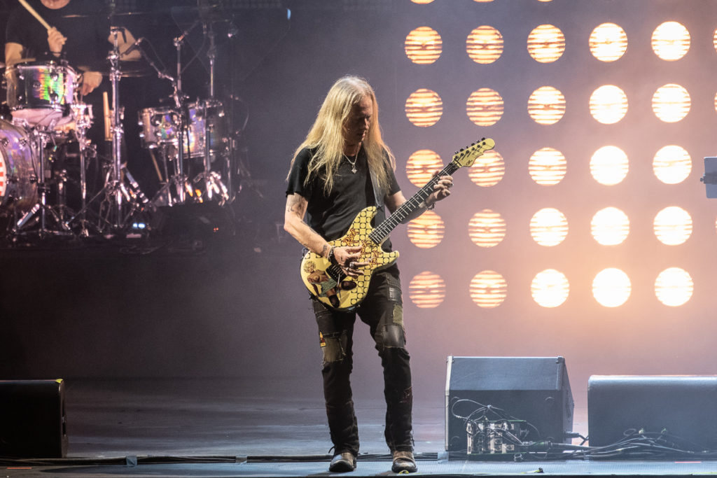 Ο κιθαρίστας των Alice in Chains στην σκηνή του Release Athens Festival 2019