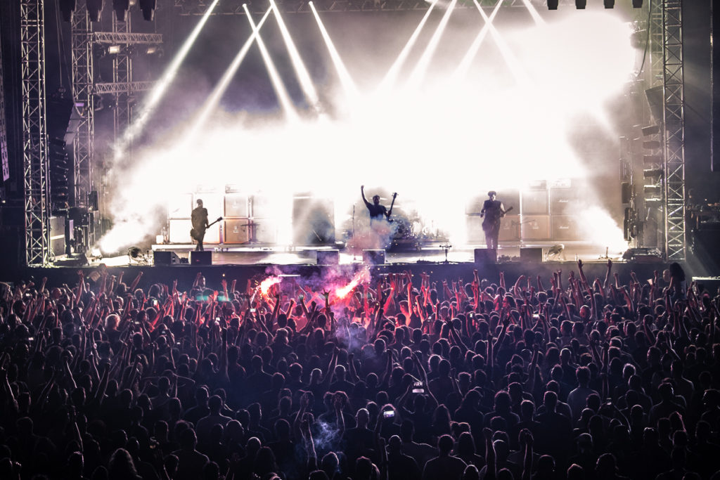 Το κοινό και η σκηνή στο Live των Alice in Chains στο Release Athens Festival 2019