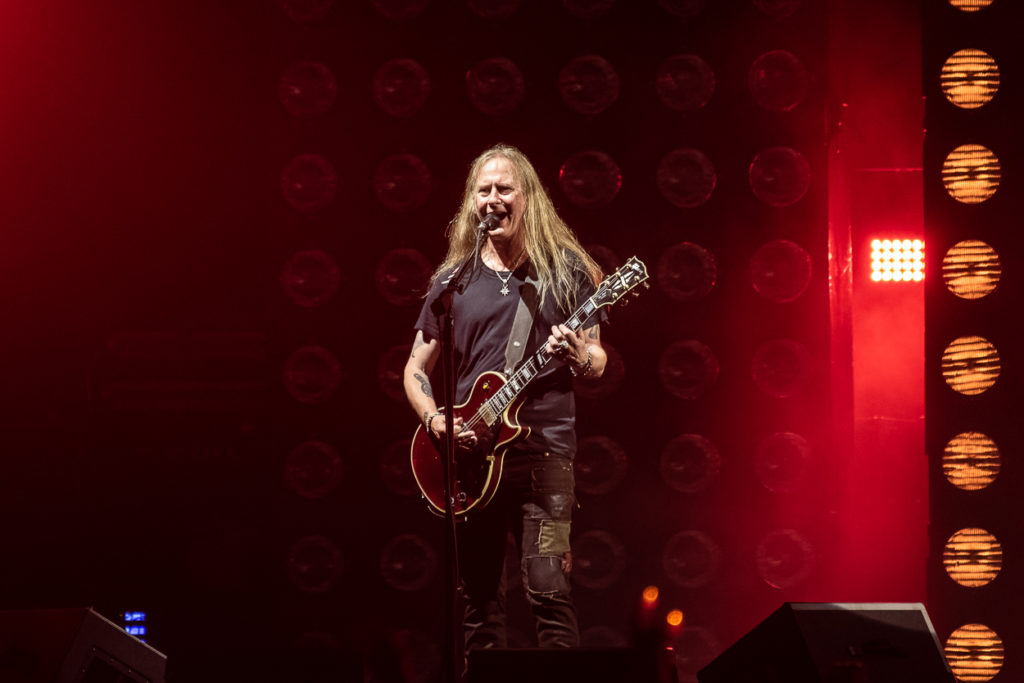 Ο κιθαρίστας Jerry Cantrell στη σκηνή του Release Athens Festival 2019