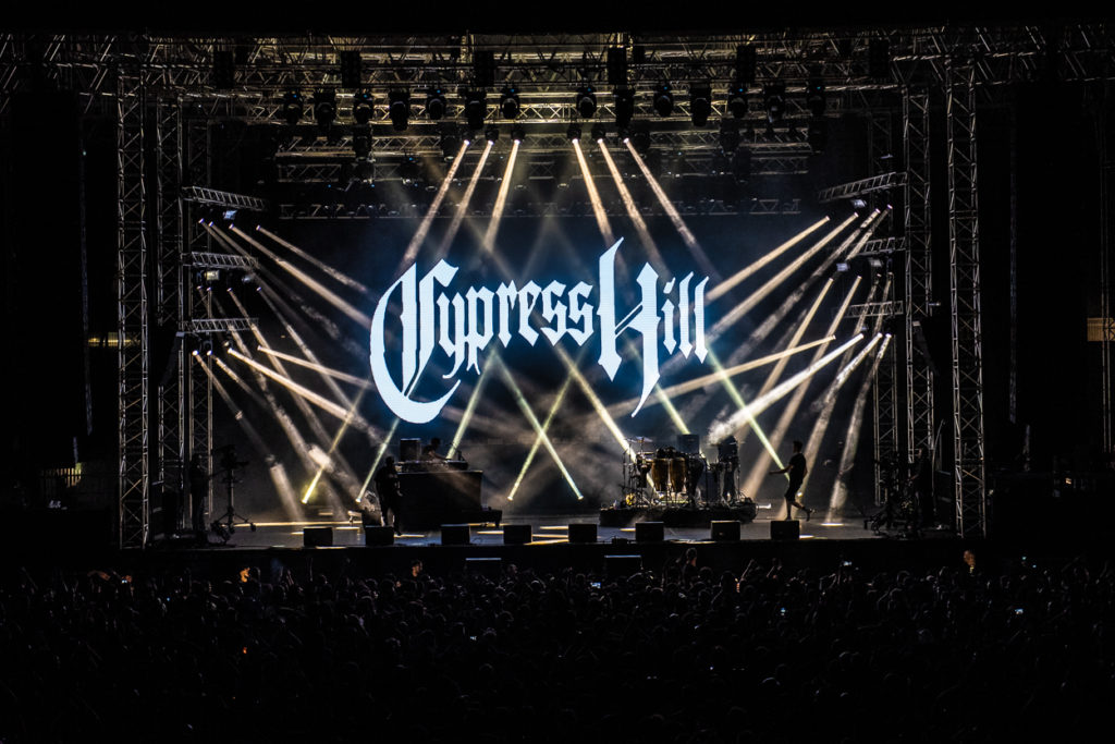 Η σκηνή και το κοινό στο live των Cypress Hill στο Release Athens Festival 2019