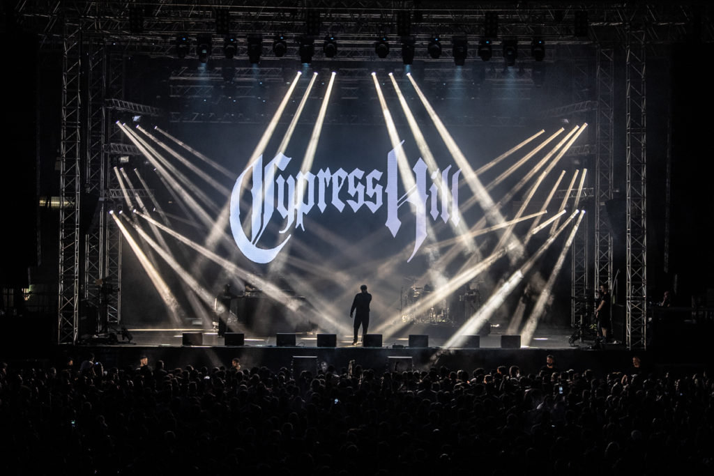 Η σκηνή και το κοινό στο live των Cypress Hill στο Release Athens Festival 2019