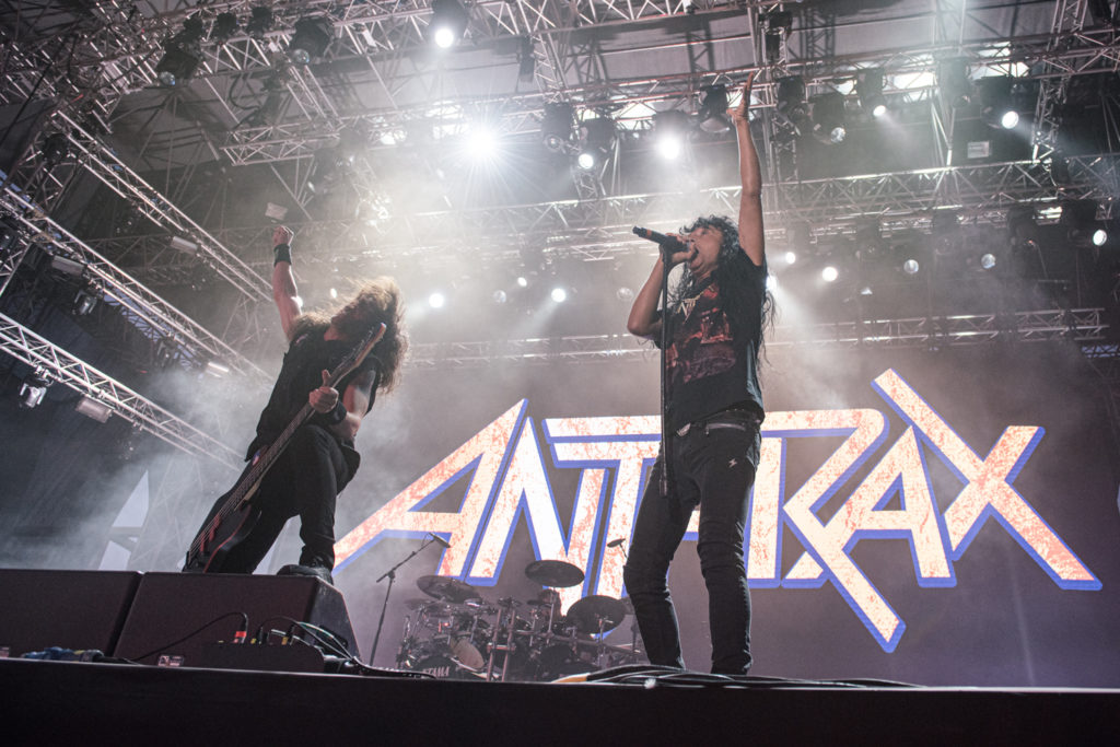 O Joey Belladonna και ο Frank Bello των Anthrax στη σκηνή του Release Athens Festival 2019