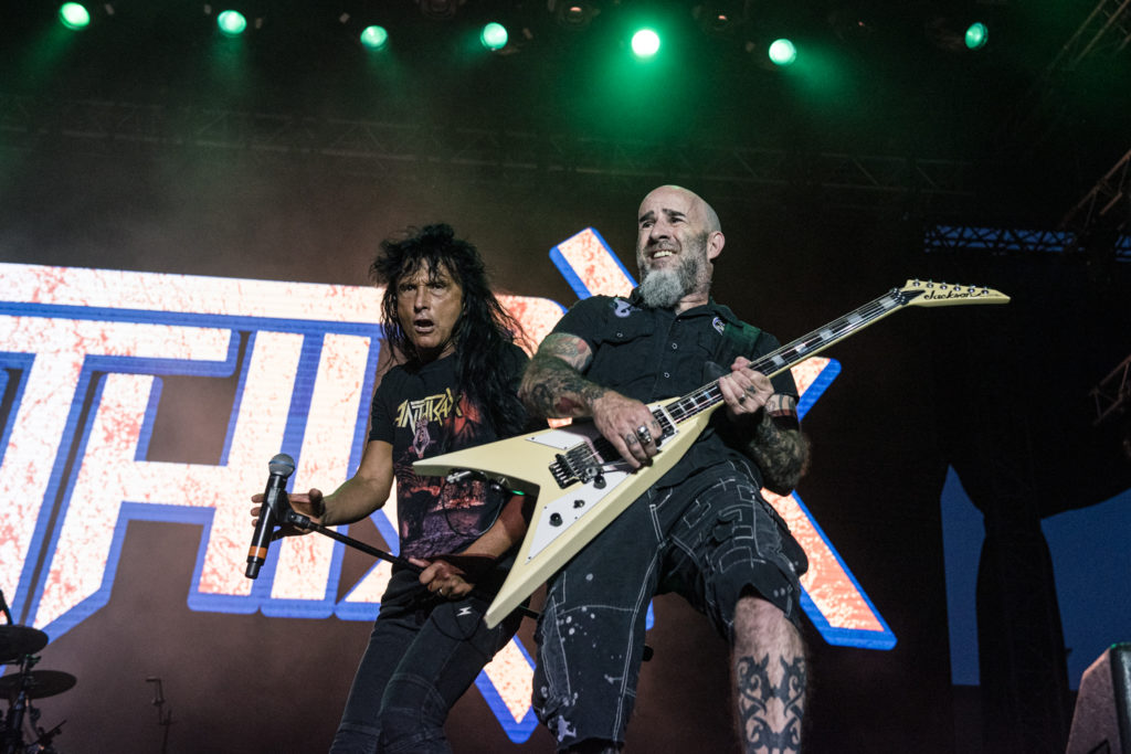 Ο Scott Ian και ο Joey Belladonna στη σκηνή του Release Athens Festival 2019