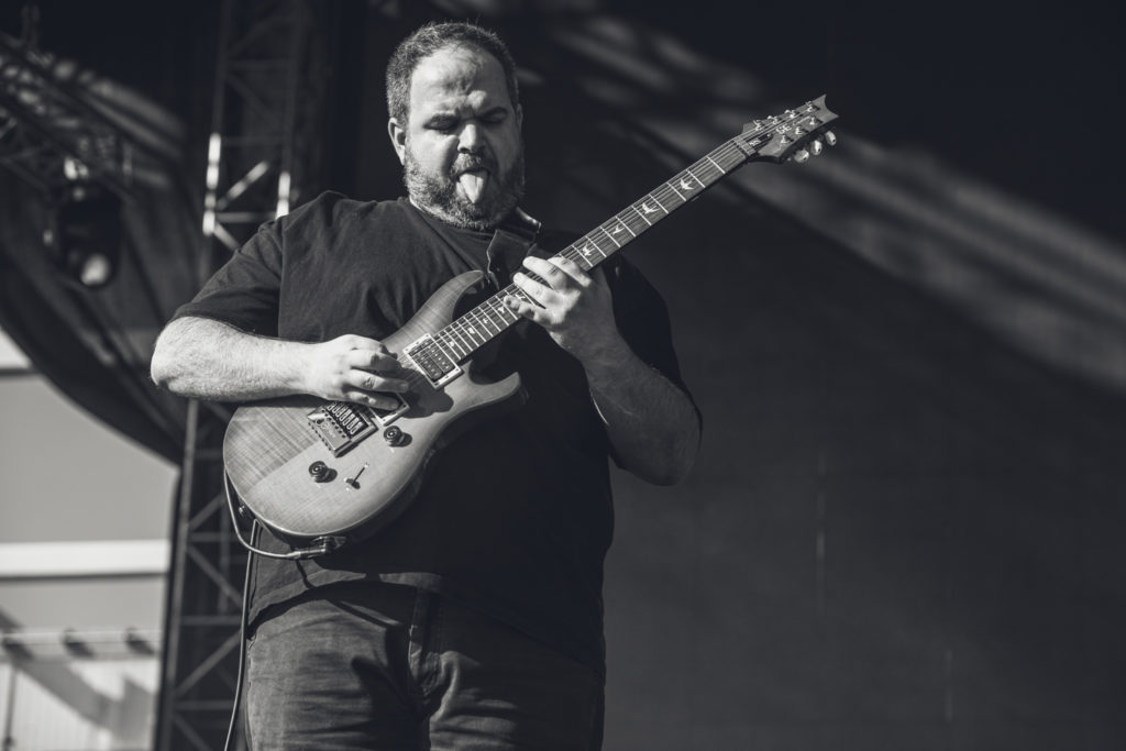 Ο κιθαρίστας των Need στη σκηνή του Release Athens Festival 2019