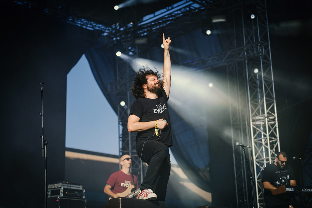 O τραγουδιστής των Need στη σκηνή του Release Athens Festival 2019