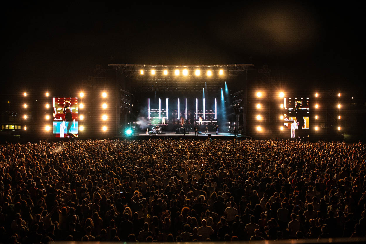The stage & the audience at Parov Stelar's show