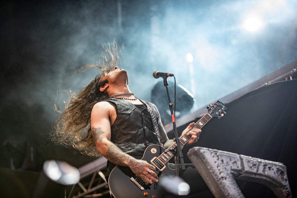 Ο κιθαρίστας των Rotting Christ στη σκηνή του Release Athens 2022