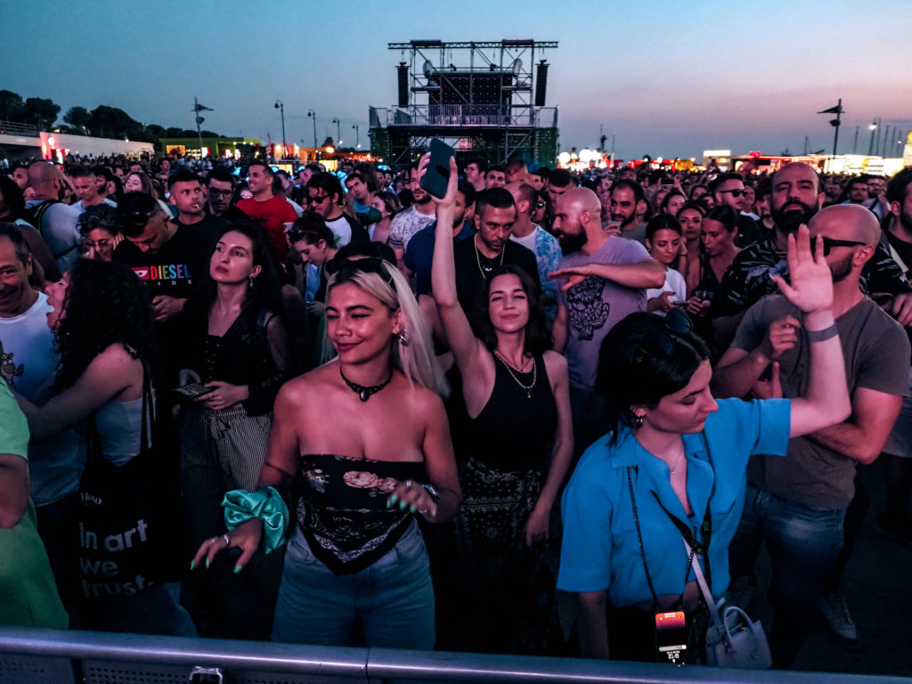 People dancing & having fun at Parov Stelar's show