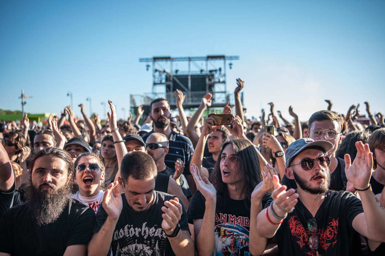 Photo of the audience while Dead Daisies performing on stage