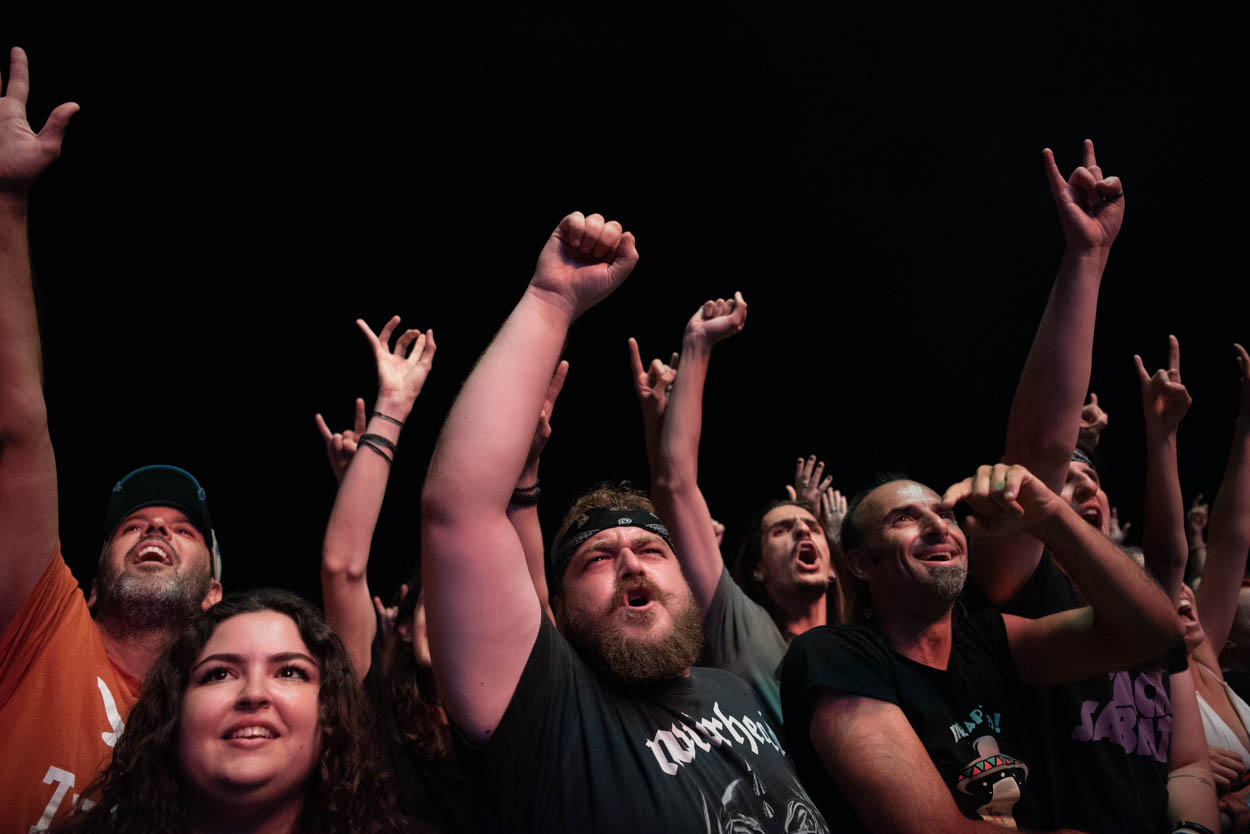 Photo of the audience at Clutch's show