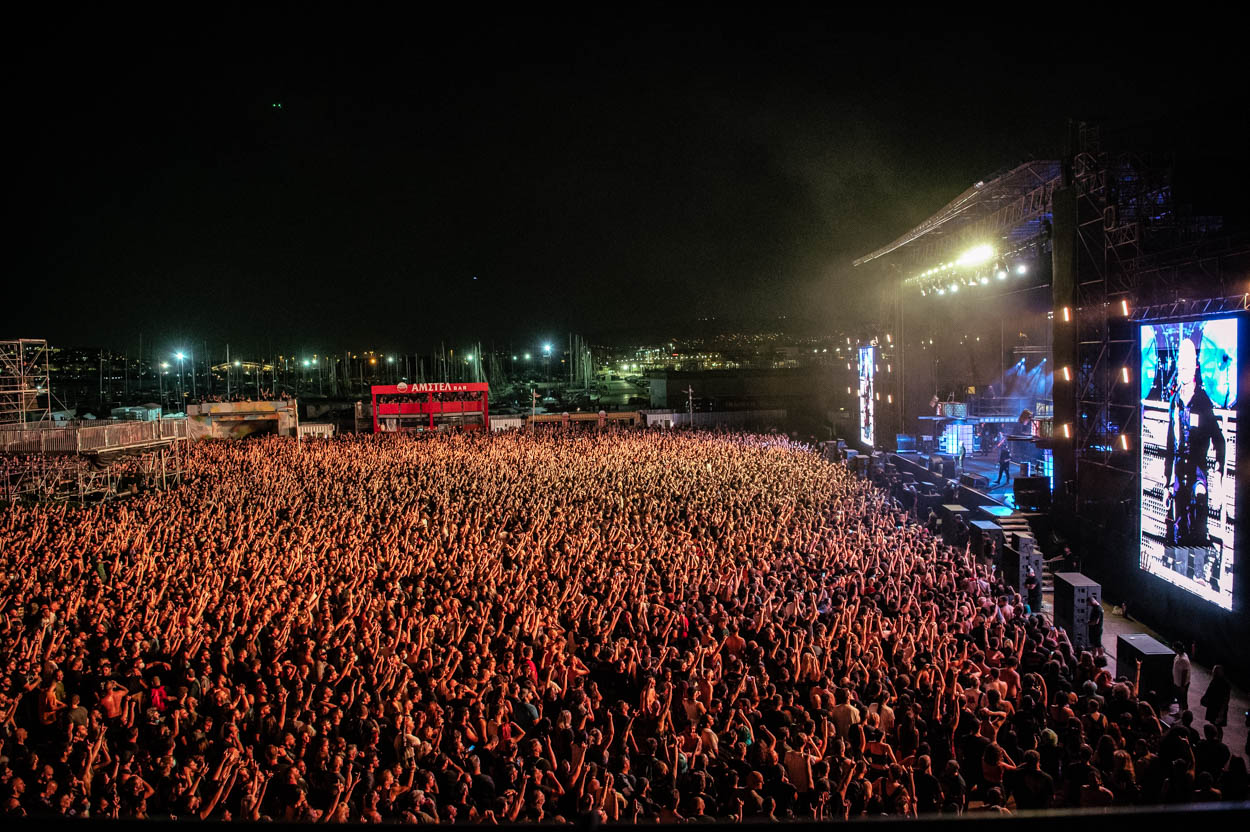 Μαζική φωτογραφία του κοινού στο show των Slipknot