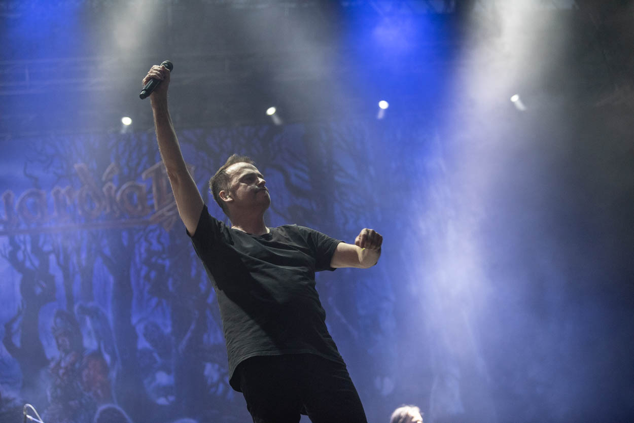 Ο Hansi Kürsch των Blind Guardian στη σκηνή του Release Athens 2022