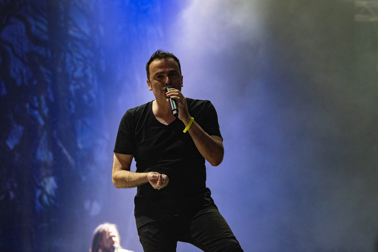 Ο Hansi Kürsch των Blind Guardian στη σκηνή του Release Athens 2022