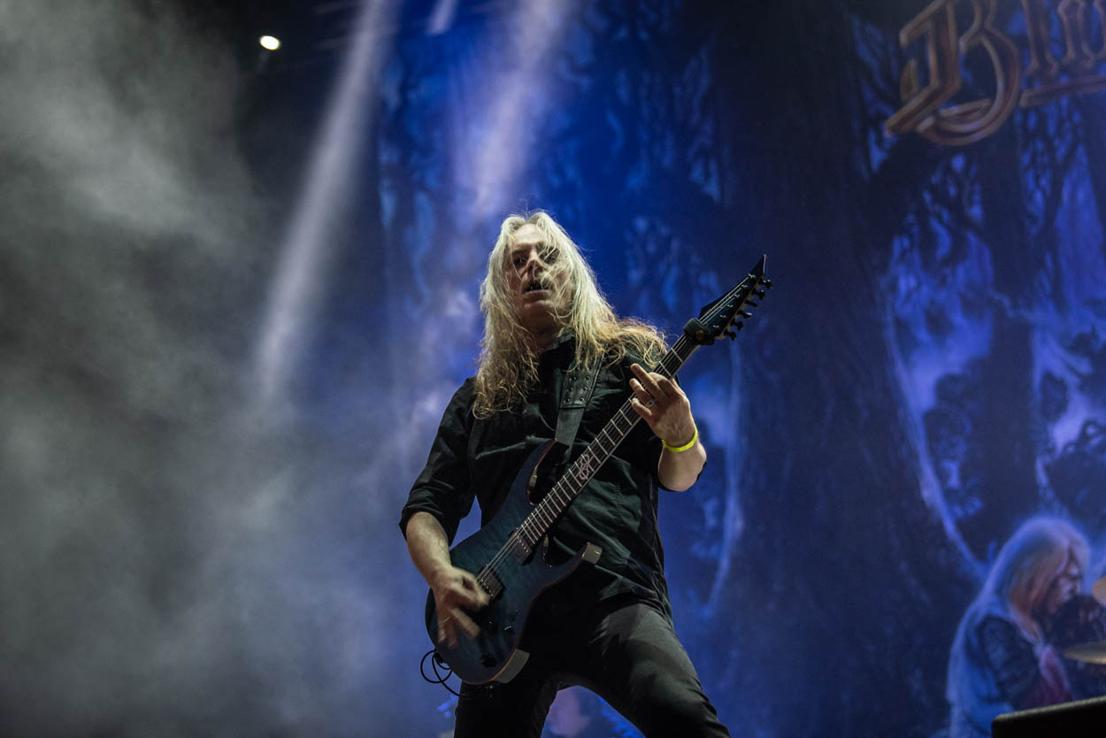 Ο κιθαρίστας των Blind Guardian στη σκηνή του Release Athens 2022
