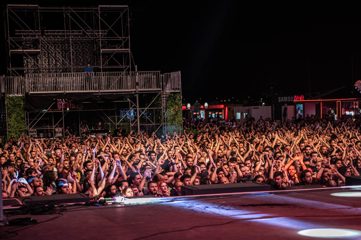 Photo of the audience at Clutch's show