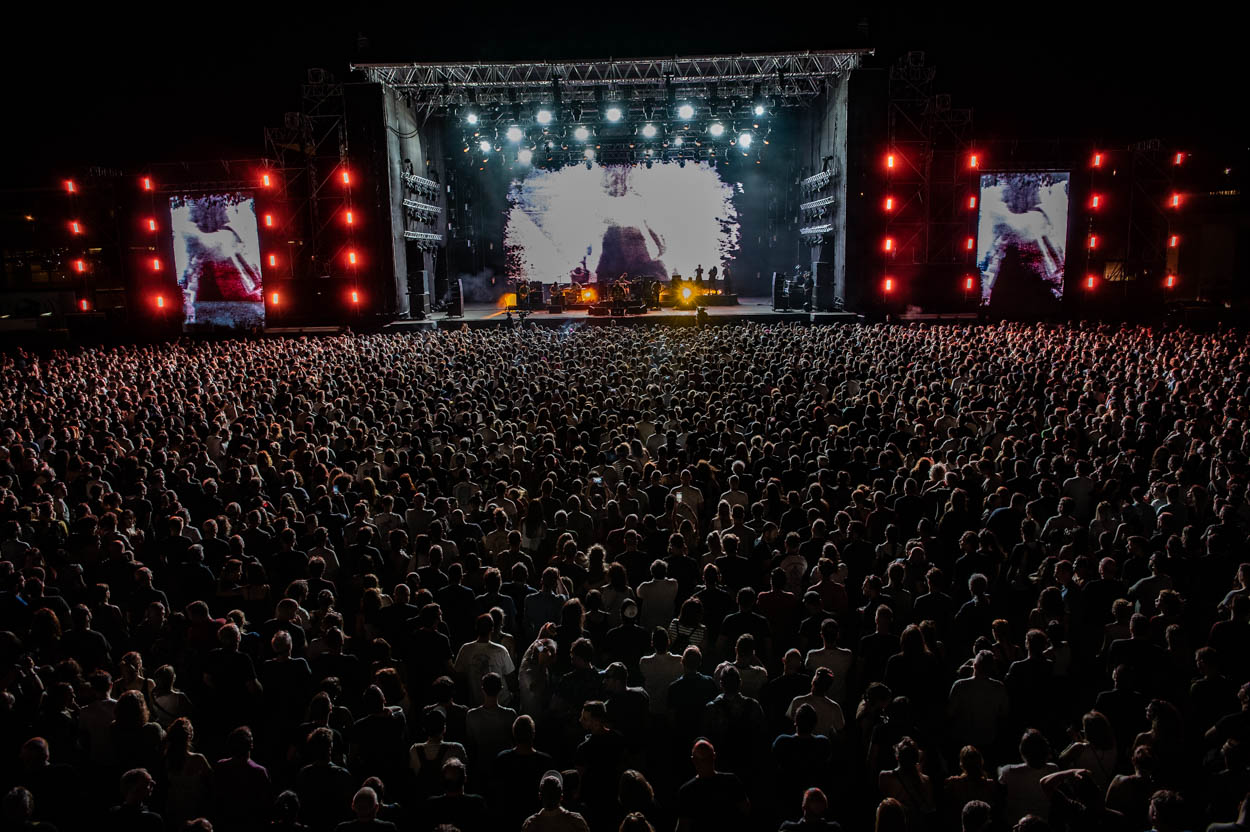 Photo of  the audience & the stage at Liam Gallagher' show
