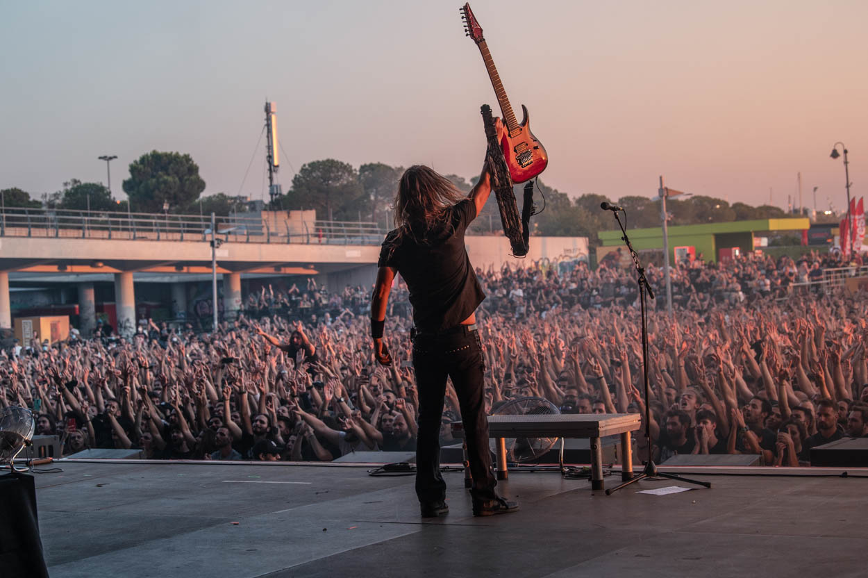 The guitarist of Epica and the audience