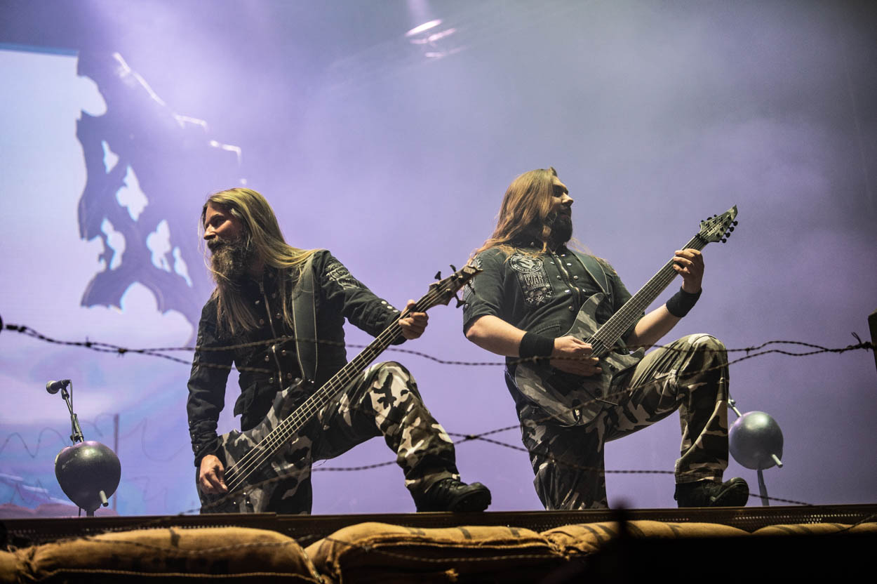 Ο κιθαρίστας και ο μπασίστας των Sabaton στο Release Athens 2022