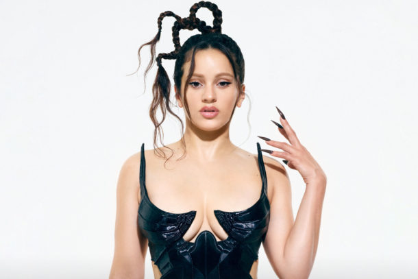 H Ισπανίδα Superstar Rosalía θα είναι η πρώτη headliner της συνεργασίας μεταξύ Release Athens και SNF Nostos