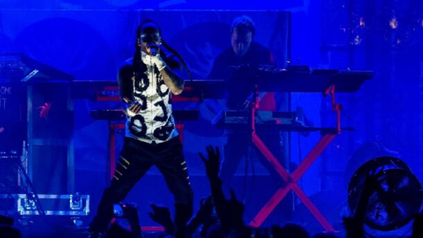 The Prodigy return to Plateia Nerou