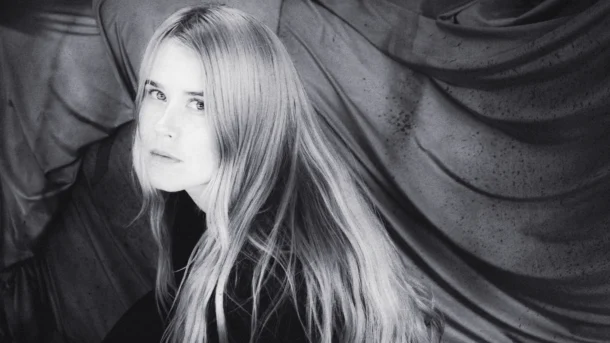 Anna Von Hausswolff “ΣΗΜΑΝΤΙΚΗ ΑΝΑΚΟΙΝΩΣΗ”