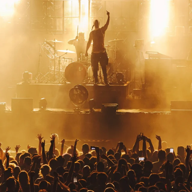 🐜🔥Οι The Prodigy, Pendulum & Bob Vylan άφησαν το στίγμα τους στο συναυλιακό μας καλοκαίρι!

📸Δες το photostory από μια βραδιά γεμάτη χορό, τραγούδι & χαμόγελα παρέα με τρεις εκπληκτικές μπάντες!

💫Το φεστιβάλ συνεχίζεται την Παρασκευή 11 Ιουλίου με τους London Grammar, AURORA & Klangphonics!

#releaseathens25 #photostory #theprodigy #pendulum #bobvylan #makingmemoriestogether #naeisaiekei

—